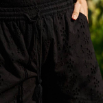 Shorts in black with pashmina