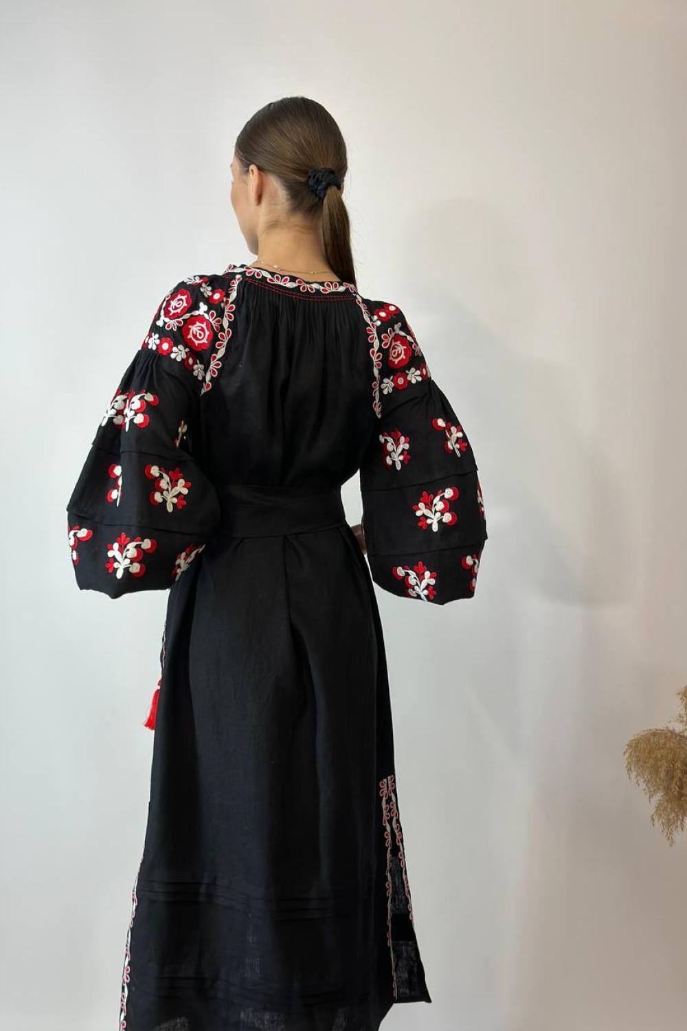 Cукня-вишиванка жіноча лляна чорна Мальва EMBROIDERED GEM