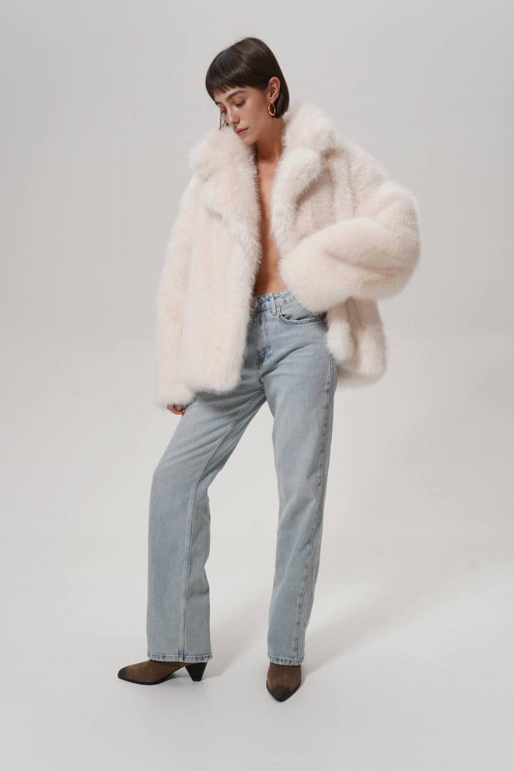 Milk cropped fur coat