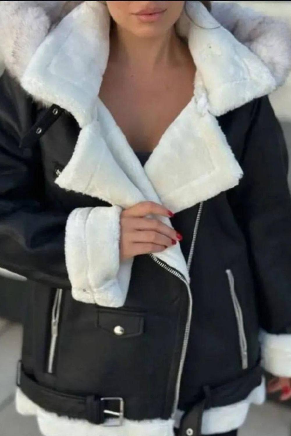 Sheepskin coat in black color