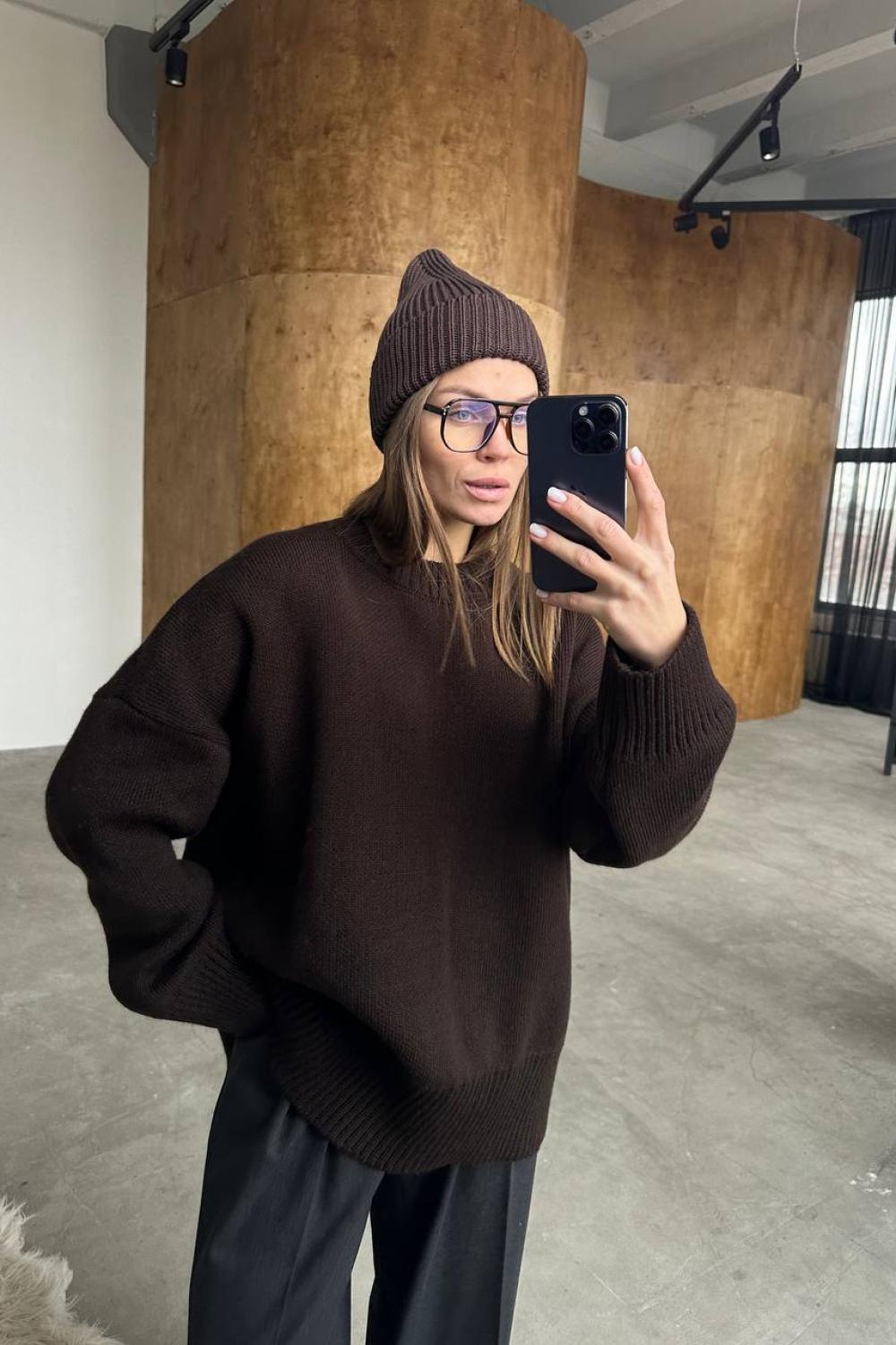 Шоколадний светр oversized