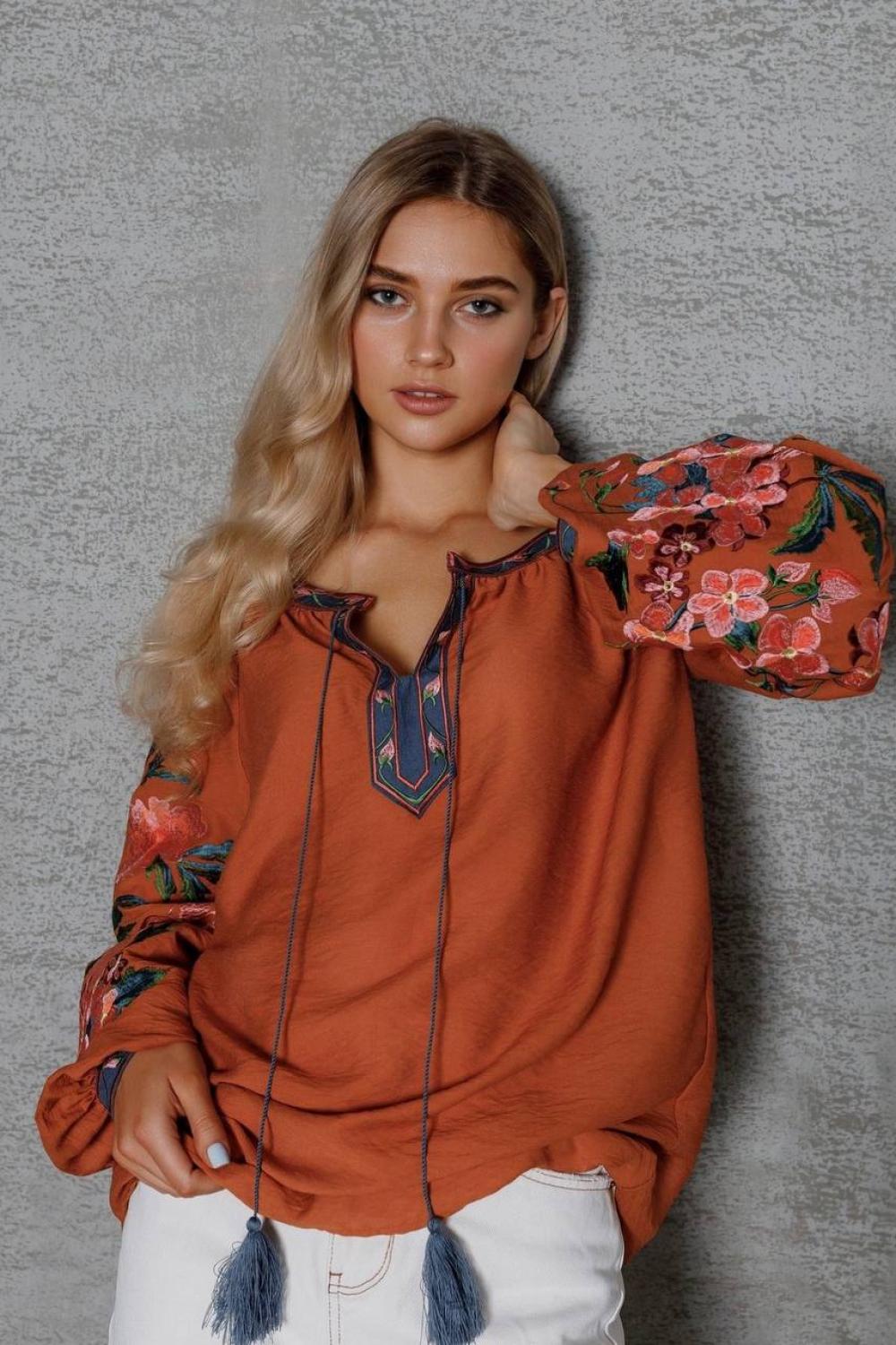 Women's embroidered terracotta Olga Svarga