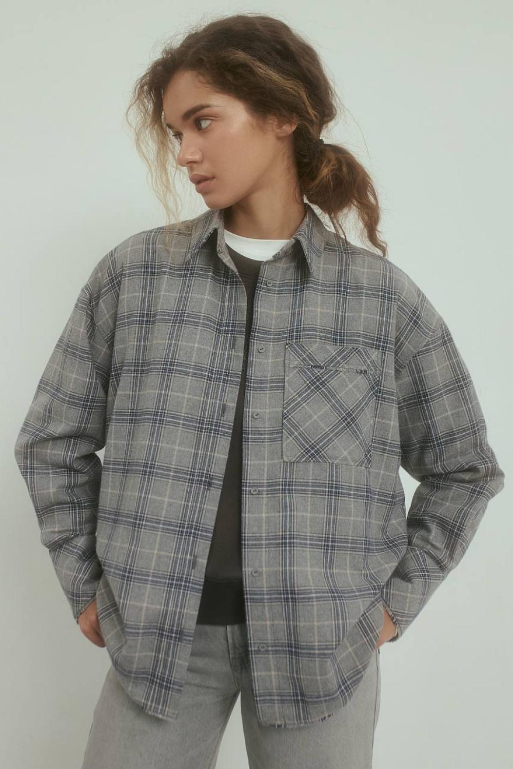 Shirt in a loose cut made of cotton