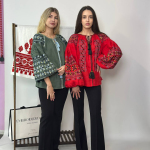 Вишиванка жіноча лляна смарагдова EMBROIDERED GEM