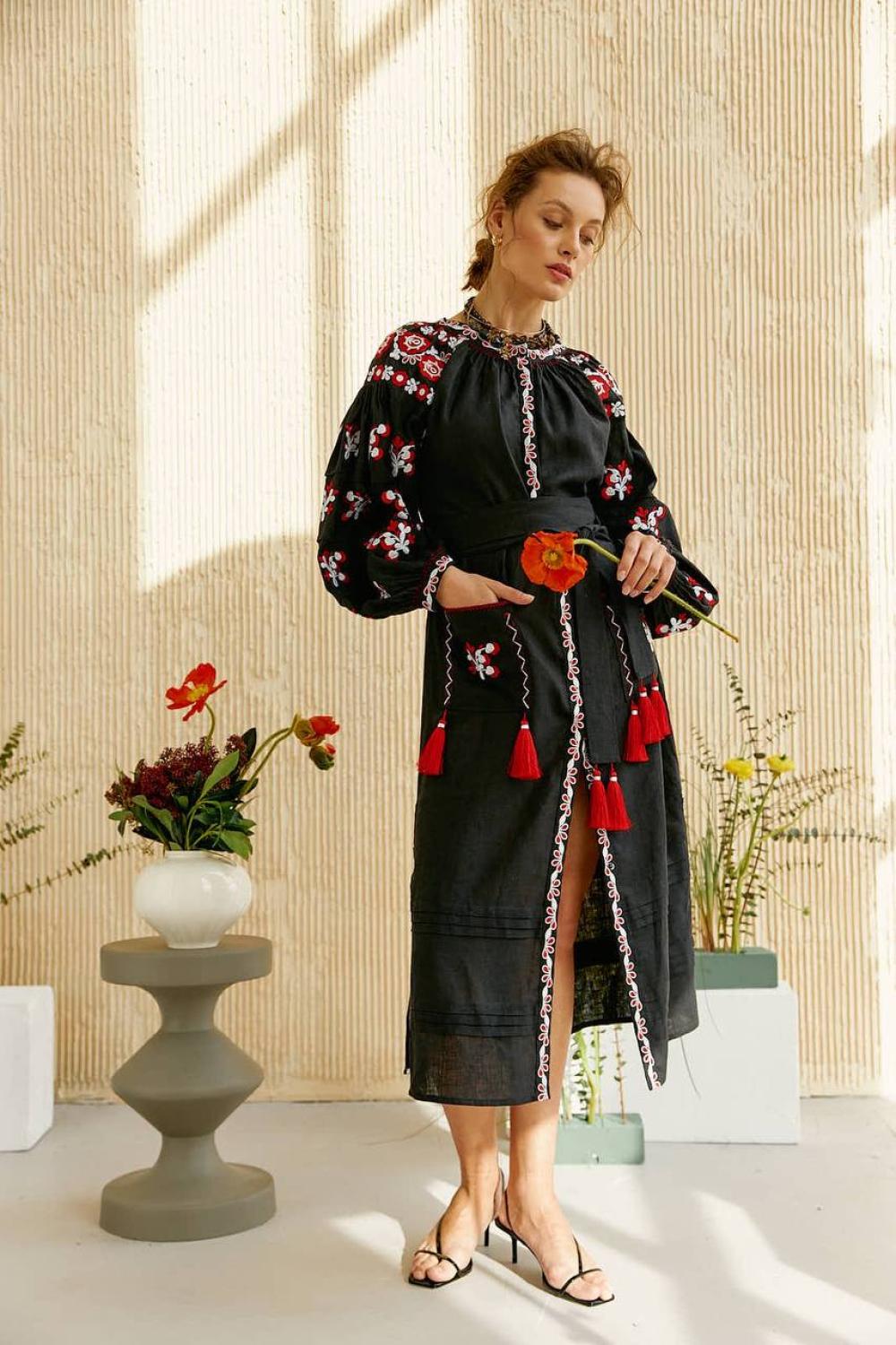 Cукня-вишиванка жіноча лляна чорна Мальва EMBROIDERED GEM