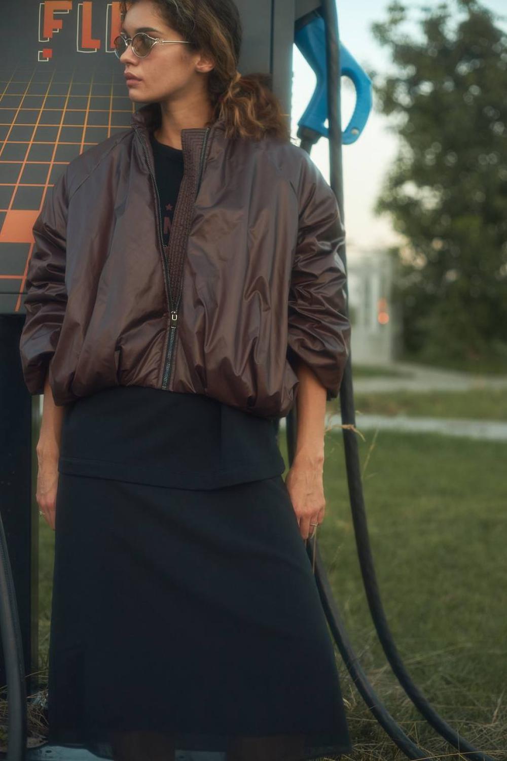 Bomber oversized in the color of ripe cherry
