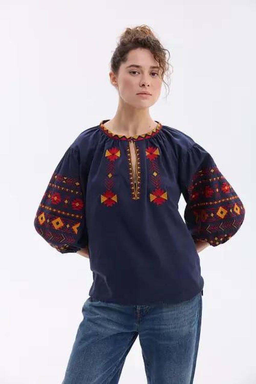 Embroidery for women Daniela