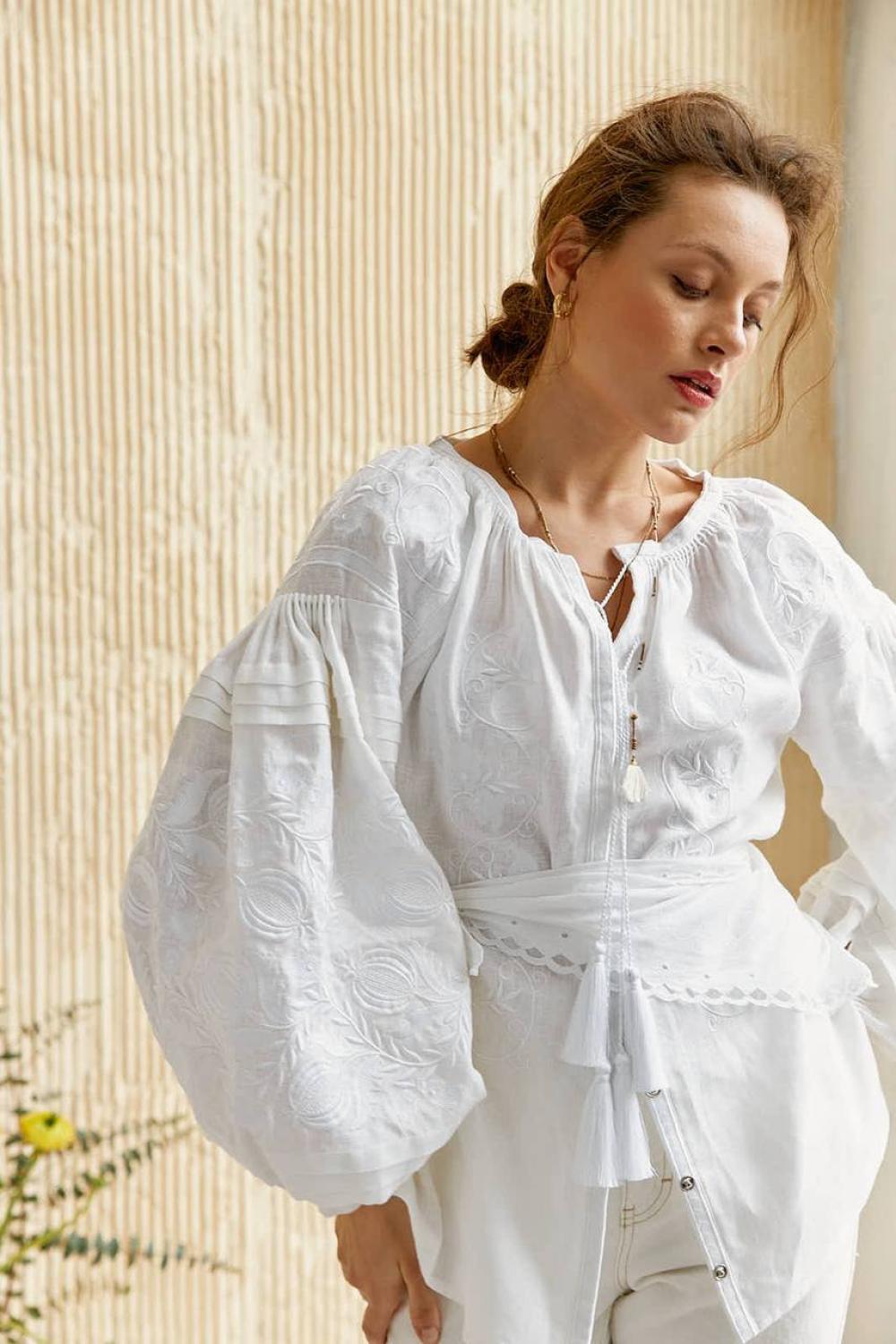 Блуза-вишиванка біла по білому дизайнерська Марія EMBROIDERED GEM