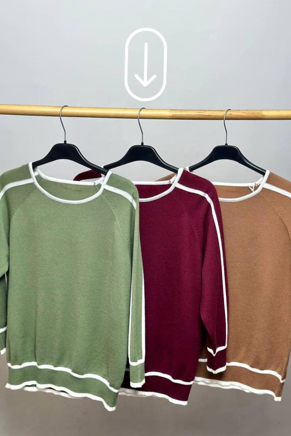 Burgundi knitted sweater with edging
