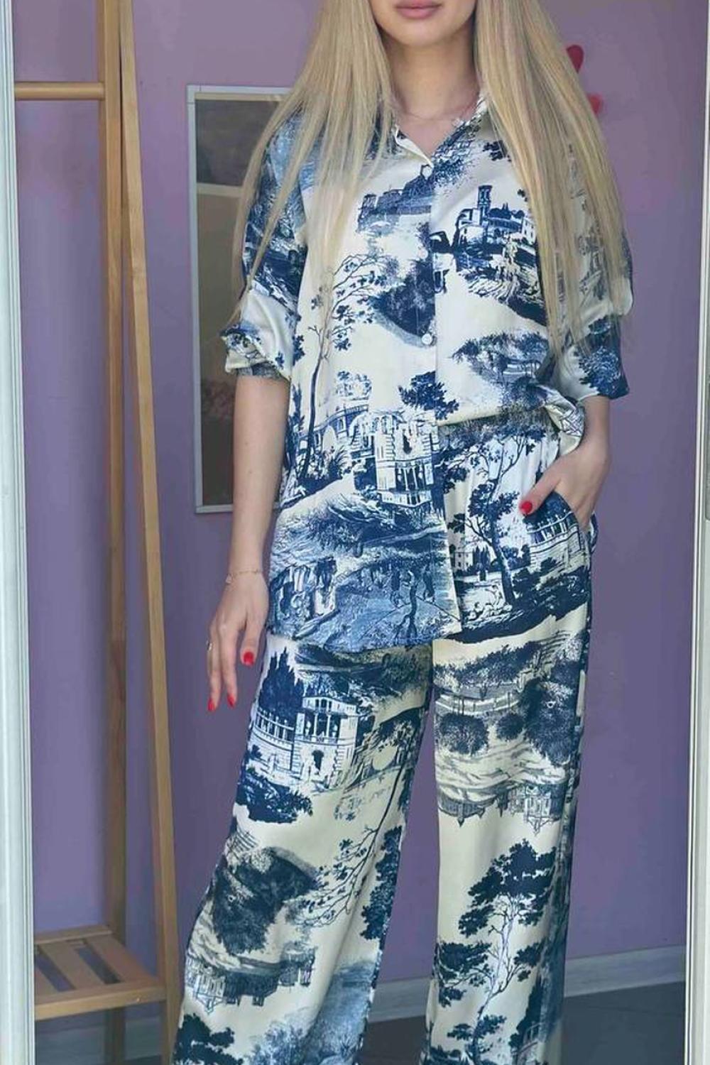 Silk suit milky blue