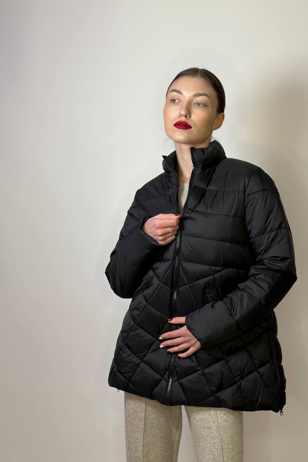 Куртка жіноча весняна чорна FW22-802 Marina V