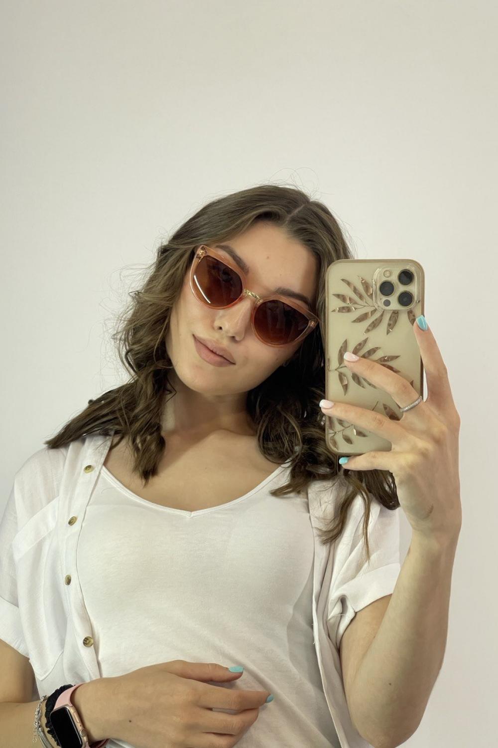 Glasses in the style of CAT L-OK-3709