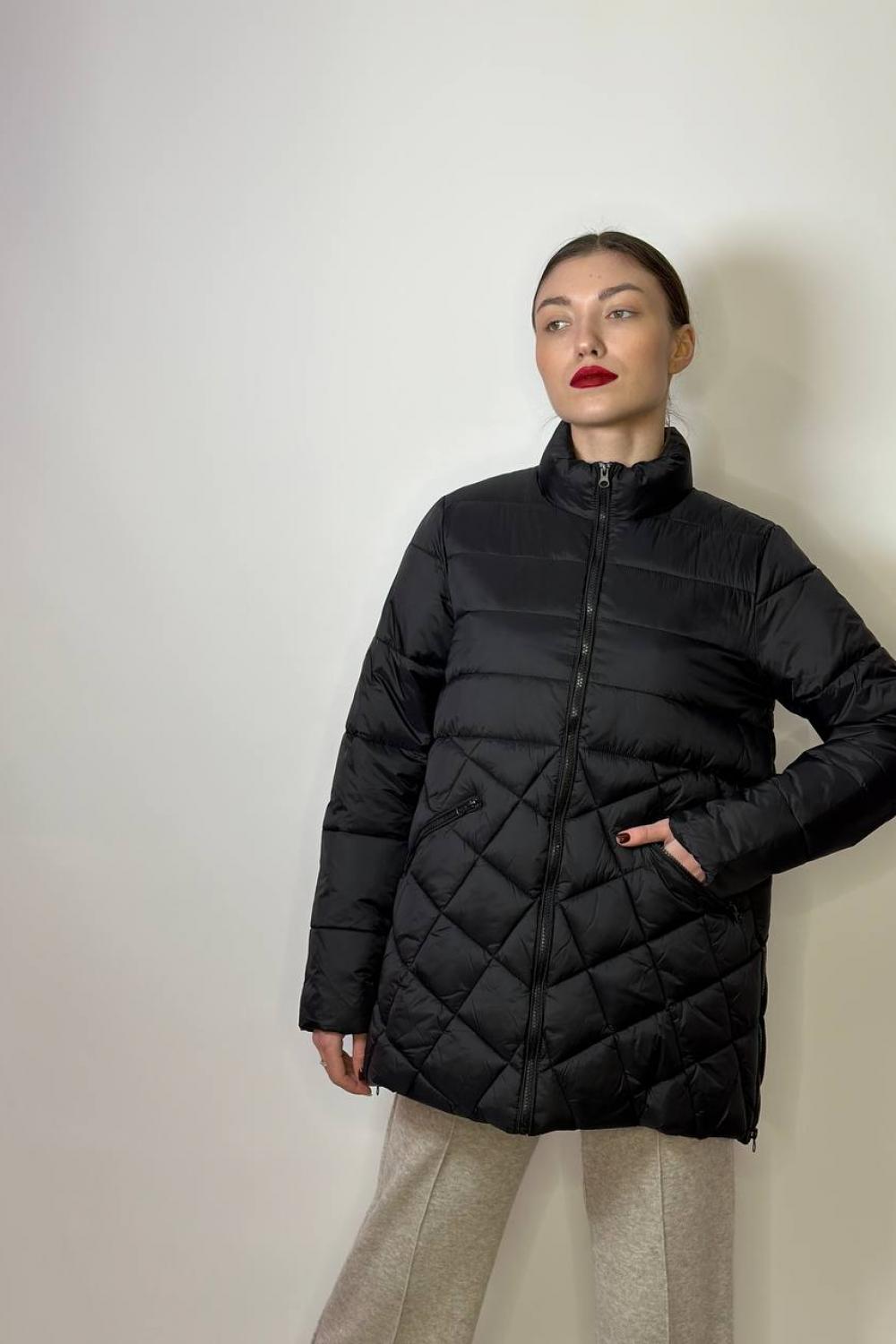 Куртка жіноча весняна чорна FW22-802 Marina V