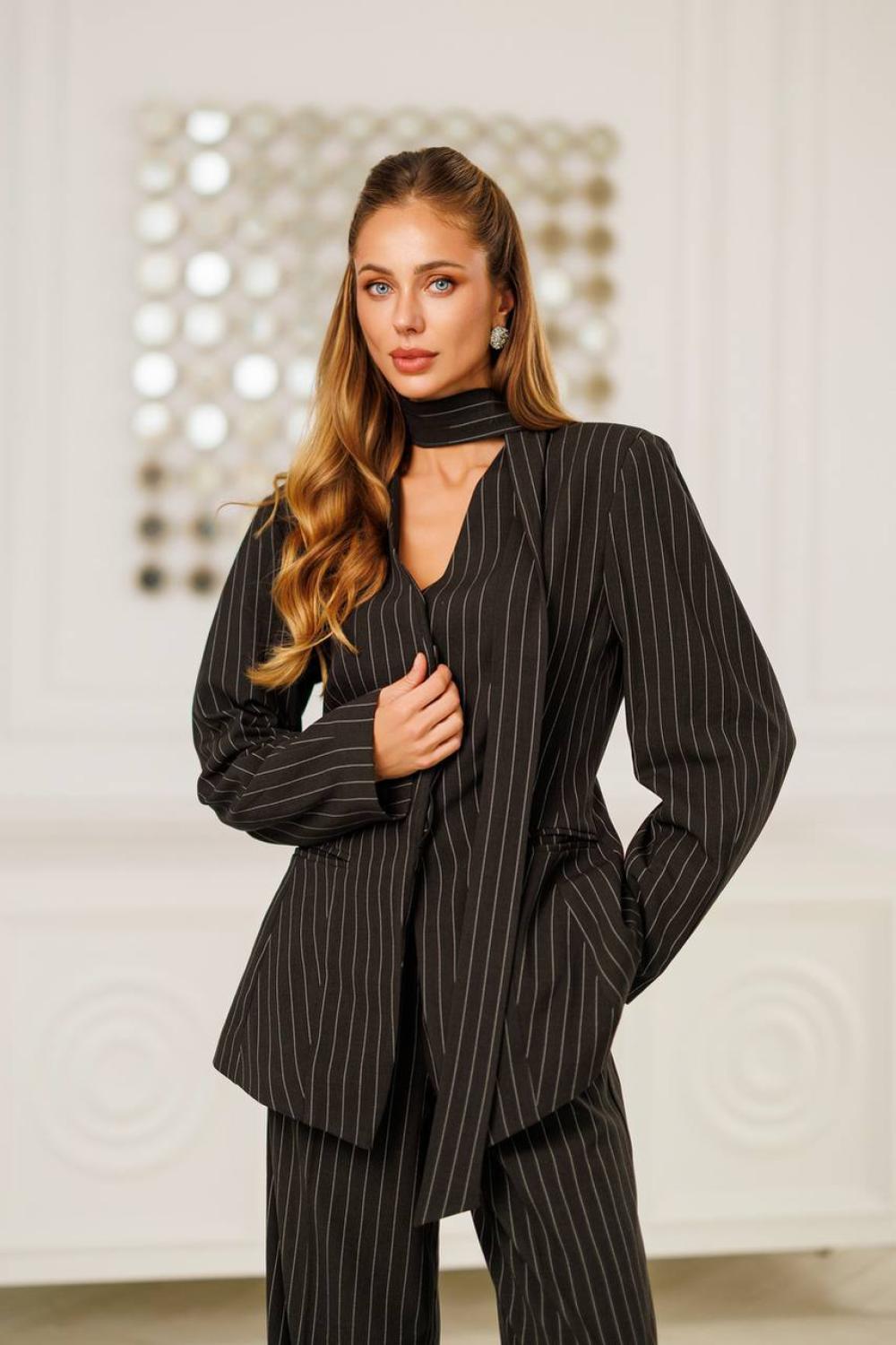 Women's dark grey striped suit 552_darkgrey