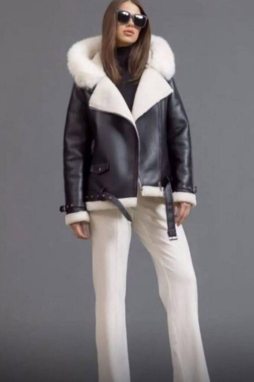 Sheepskin coat in black color