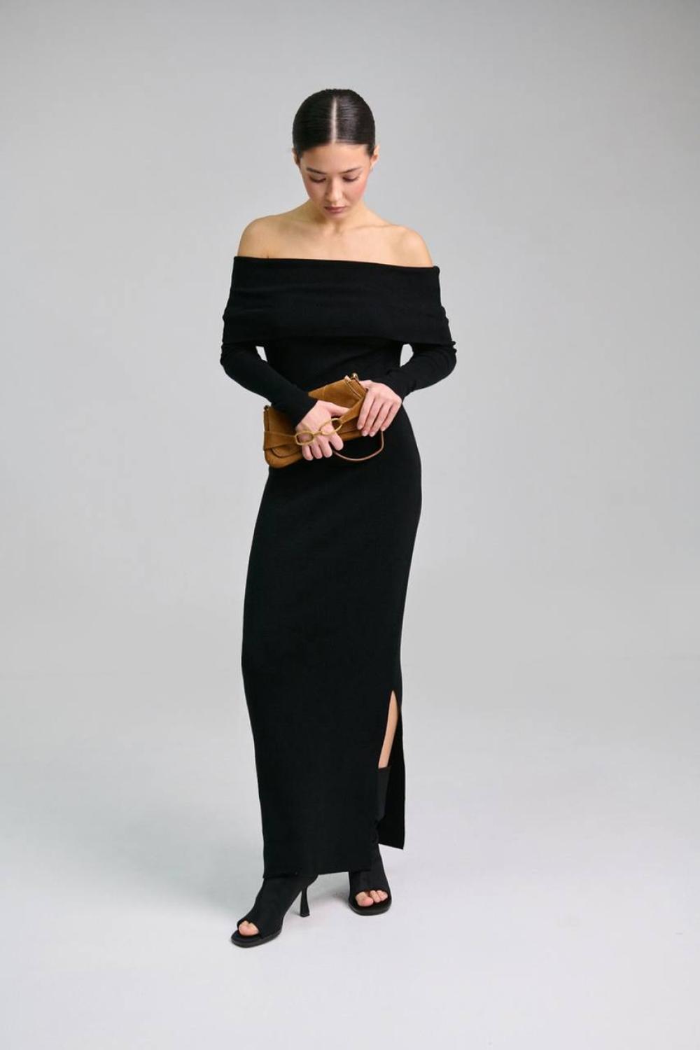 Knitted black dress with open shoulders