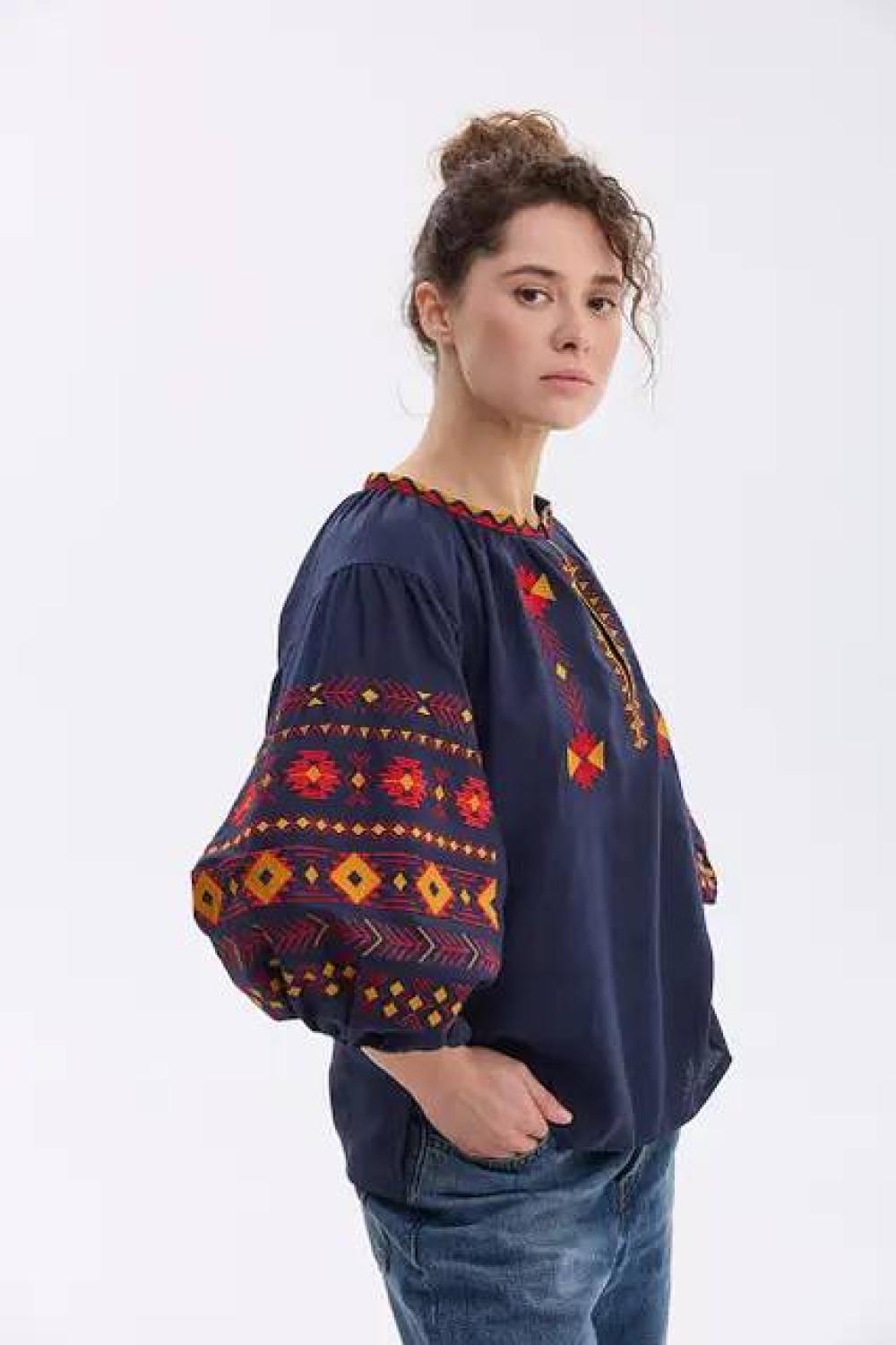 Embroidery for women Daniela