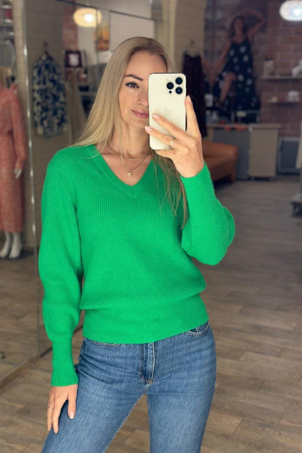Green sweater FW22-058