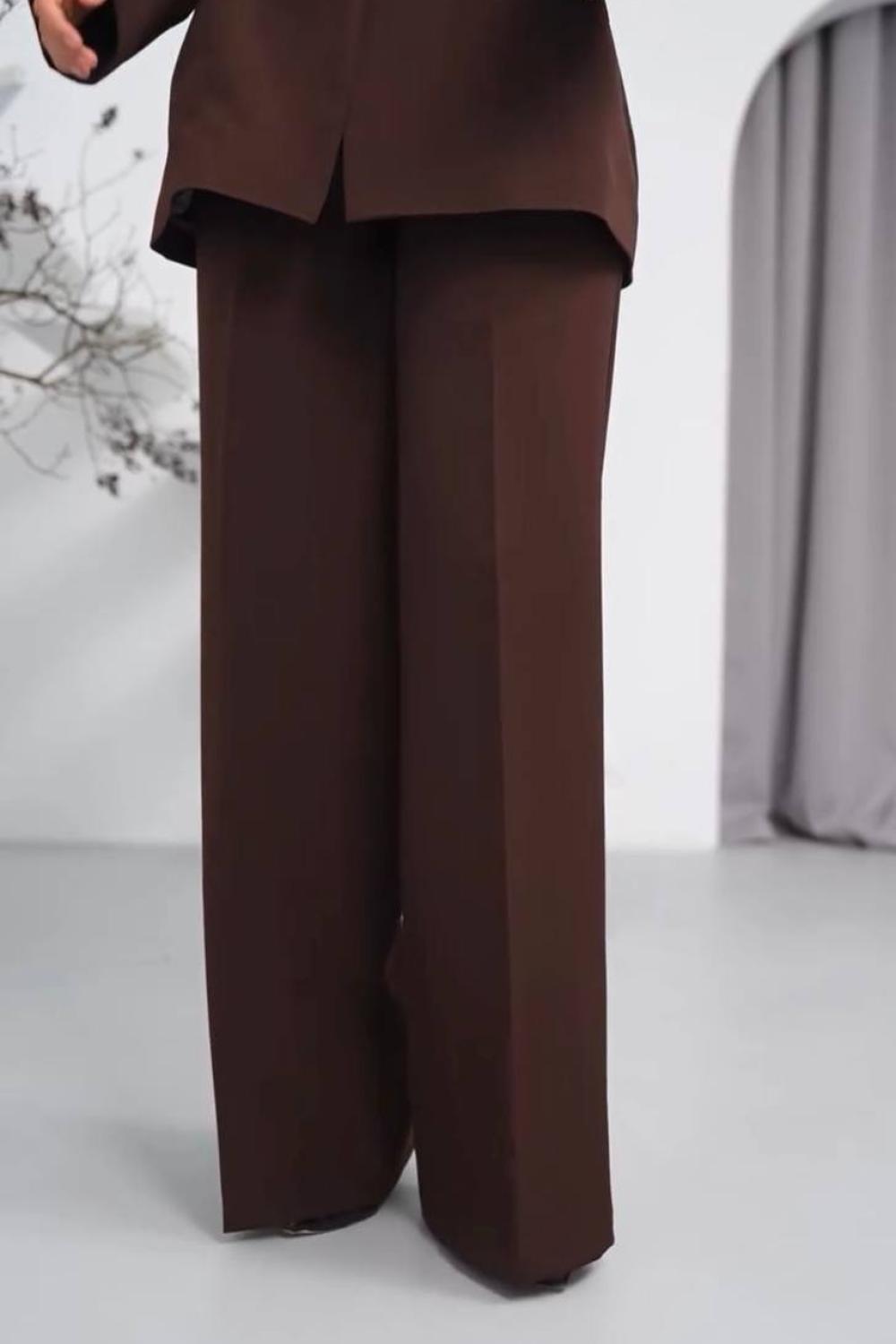 Костюм шоколадний з приталеним жакетом та палаццо 555_choco