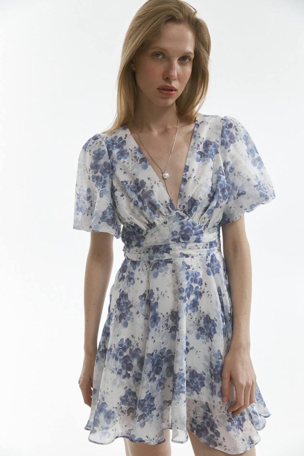 Short dress in milky cornflower