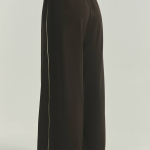 Wide pants with pleats