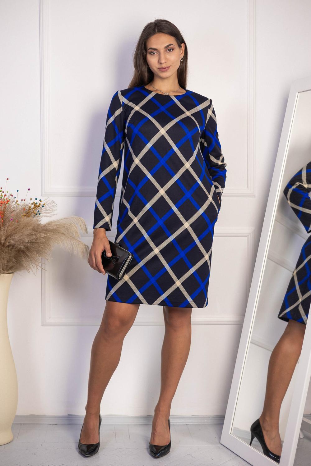 Classic knitted dress in blue check
