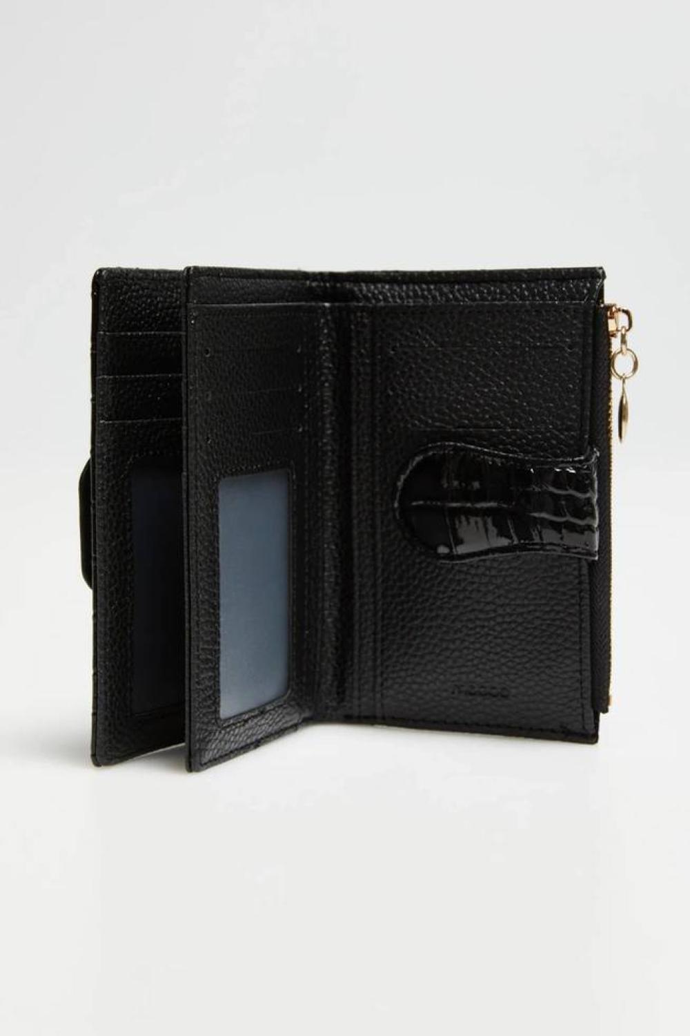 Women's wallet made of eco-leather