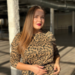 Knitted sweater in leopard print of large sizes