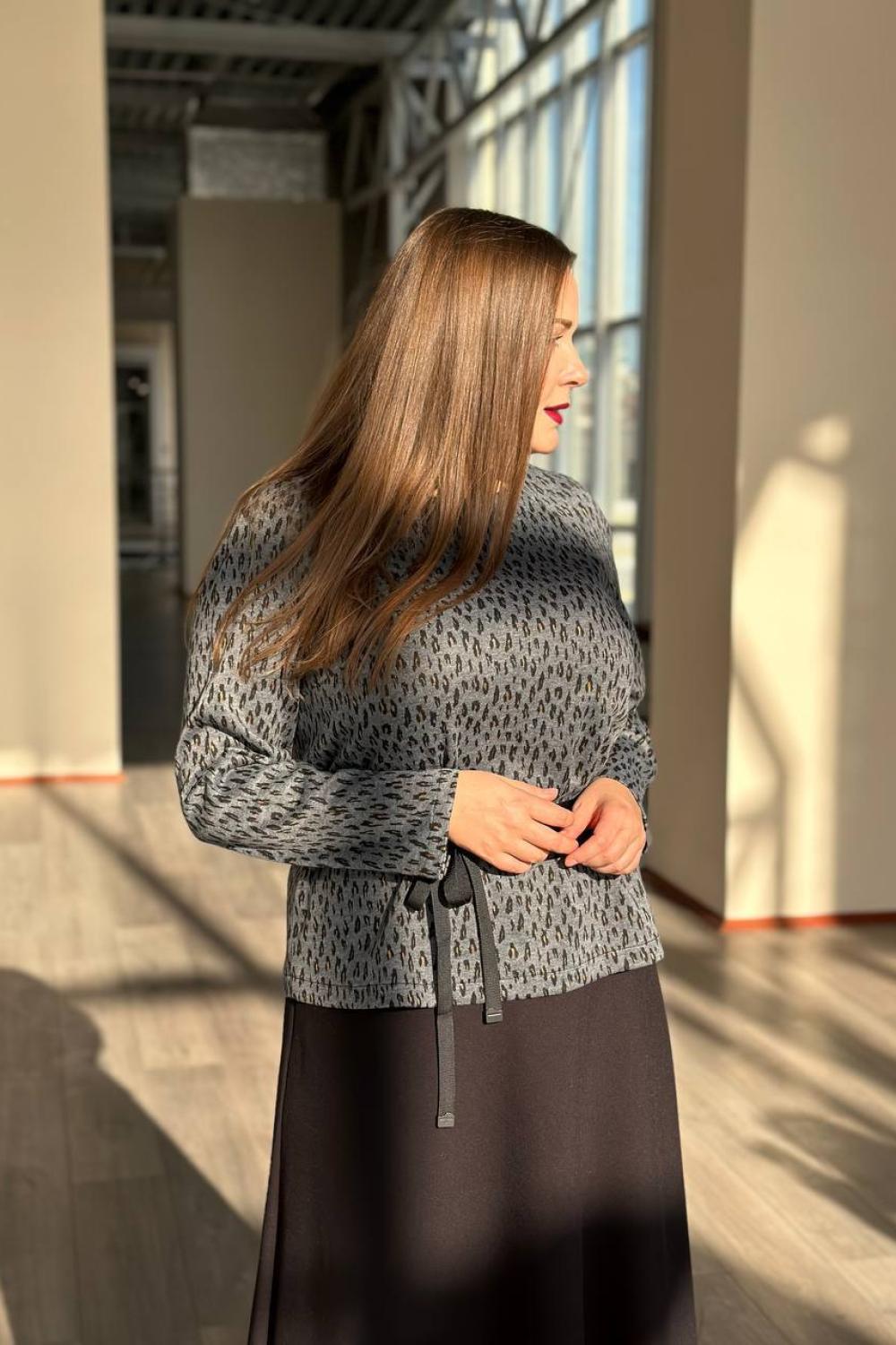 Knitted sweater in leopard print of large sizes