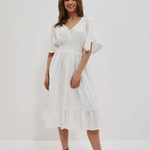 The dress is white from Moodo thread L-SU-4053