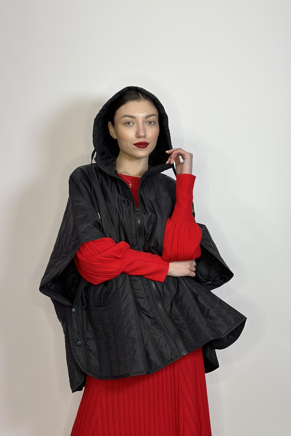 Куртка жіноча весняна чорна з вкороченим рукавом FW22-804 Marina V