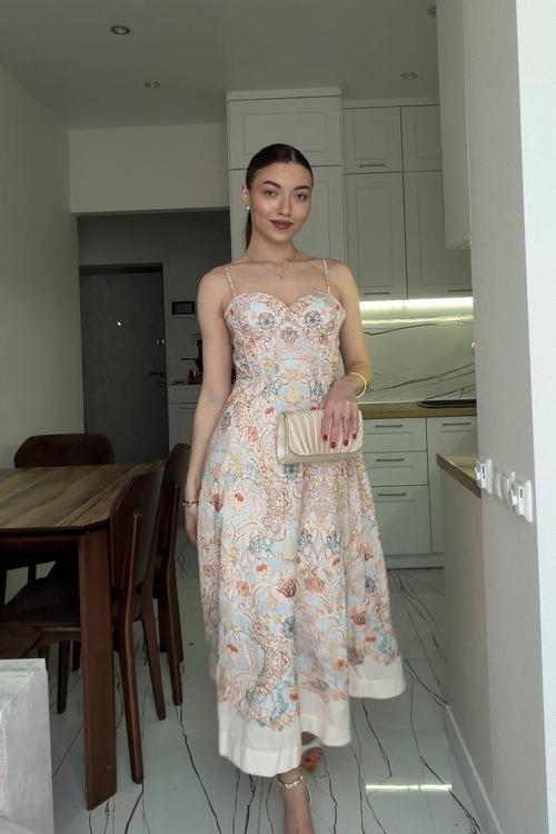 Short peach-colored party dress peach_dress