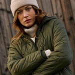 Women's beige hat