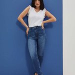 T-shirt white with a frill L-TS-4029 Moodo