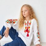 Вишиванка для дівчинки Квіткова MEREZHKA