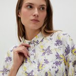 White blouse in floral print