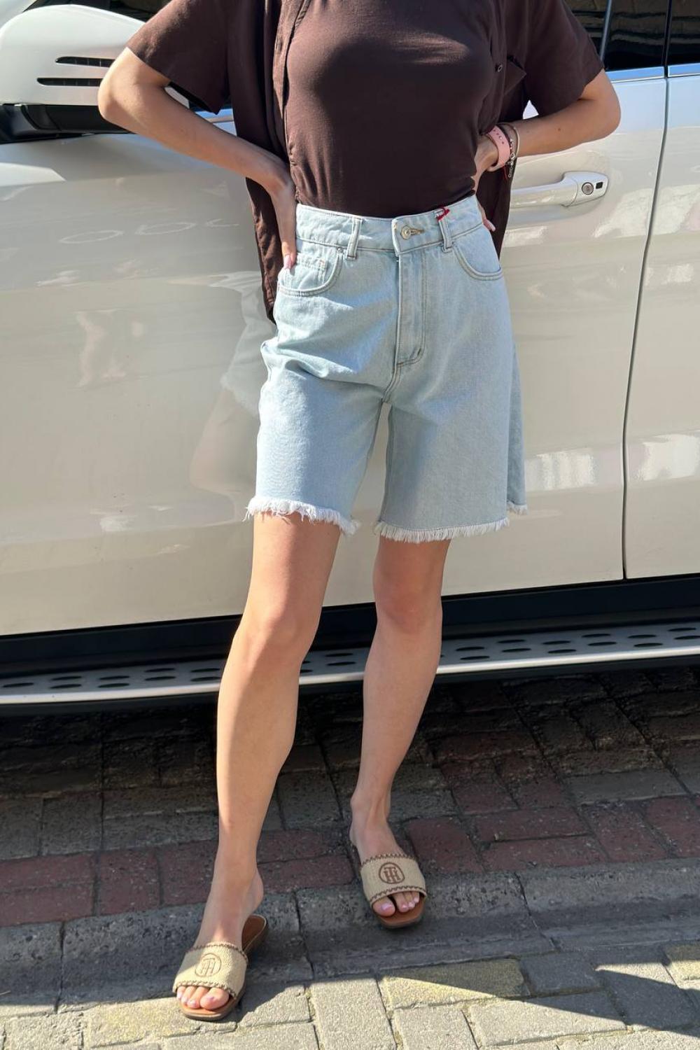 Dekploy blue denim shorts