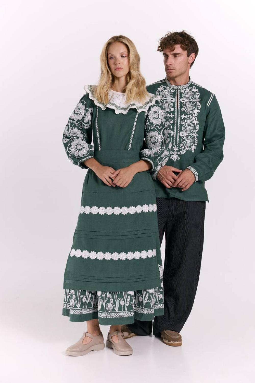 Embroidered emerald men's shirt Christ of the author's work