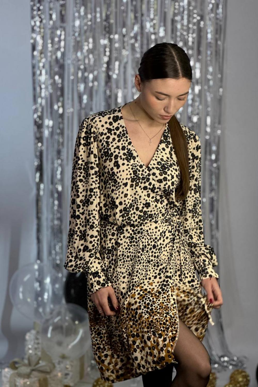 Scented dress in honey-colored flower pattern 20AH513. France. Yuka Paris