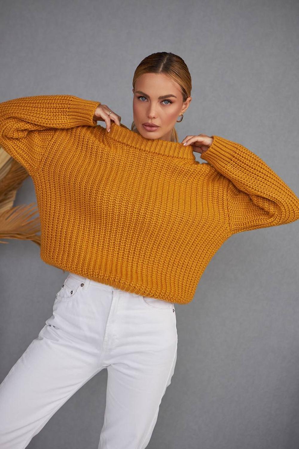 Jumper in mustard color
