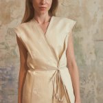 Vanilla elongated vest