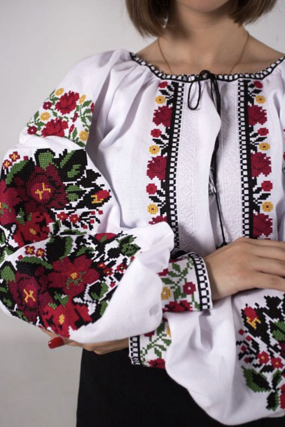 Вишиванка жіноча біла VZHKM80