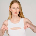 Body white with a figured neckline 6461 AZURI