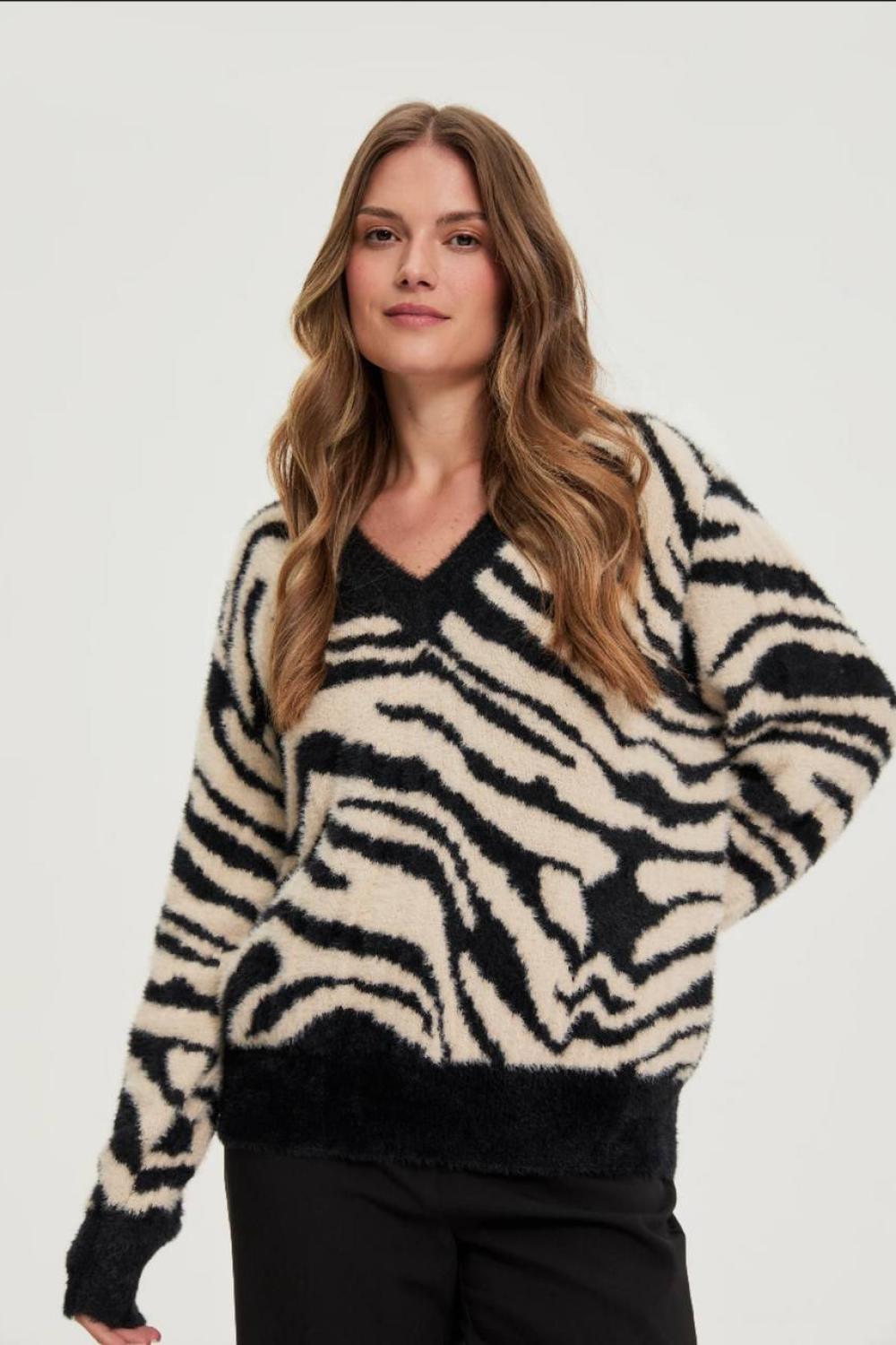 Black sweater with print Z-SW-4858-L-realiz