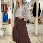 Choco pleated skirt FW22-741-K-Realiz