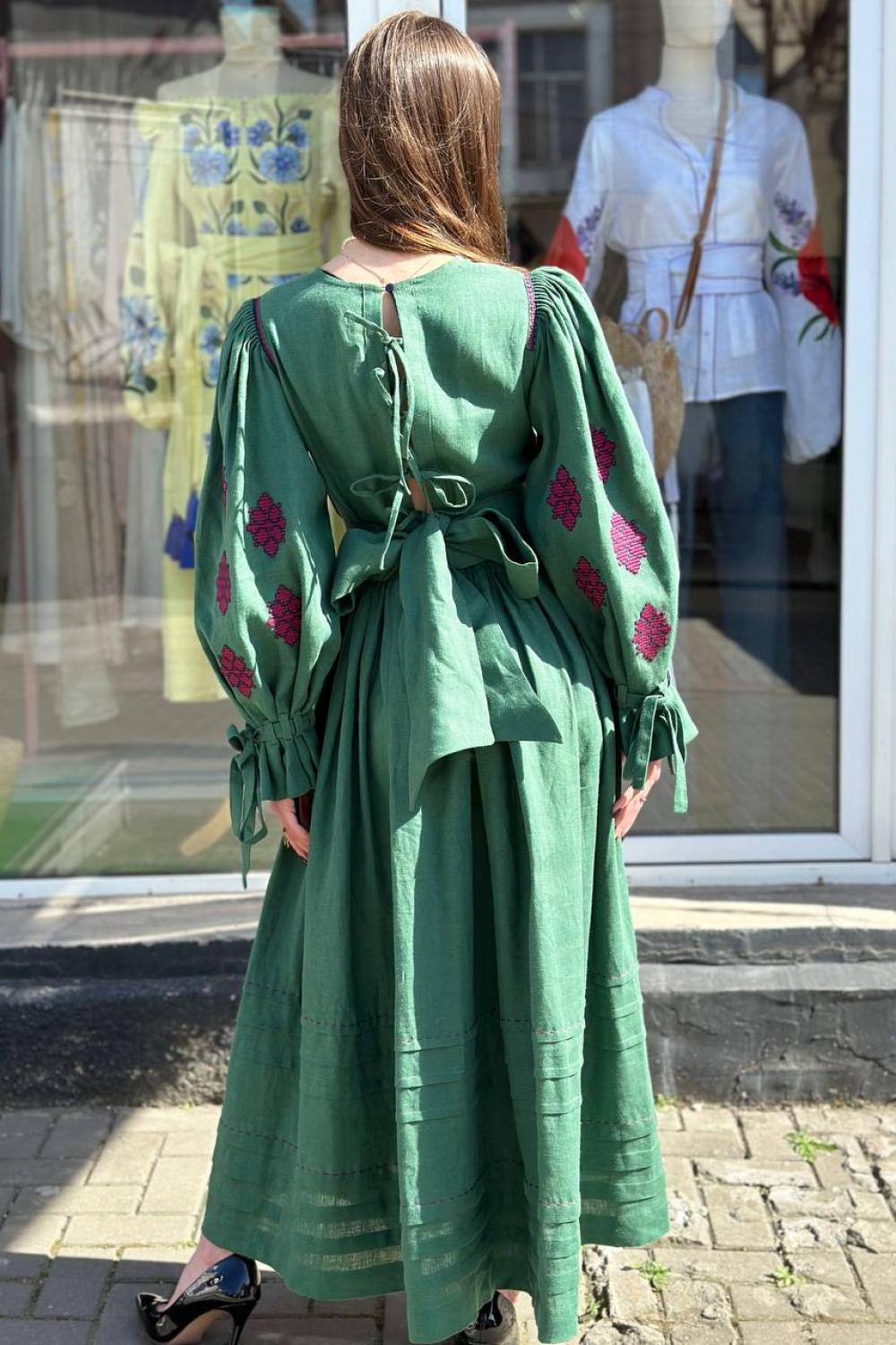 Green embroidered dress made of linen Memories EMBROIDERED GEM