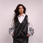 Класична біла блуза з вишитим колоссям