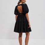 Black dress with an open back Moodo L-SU-4017