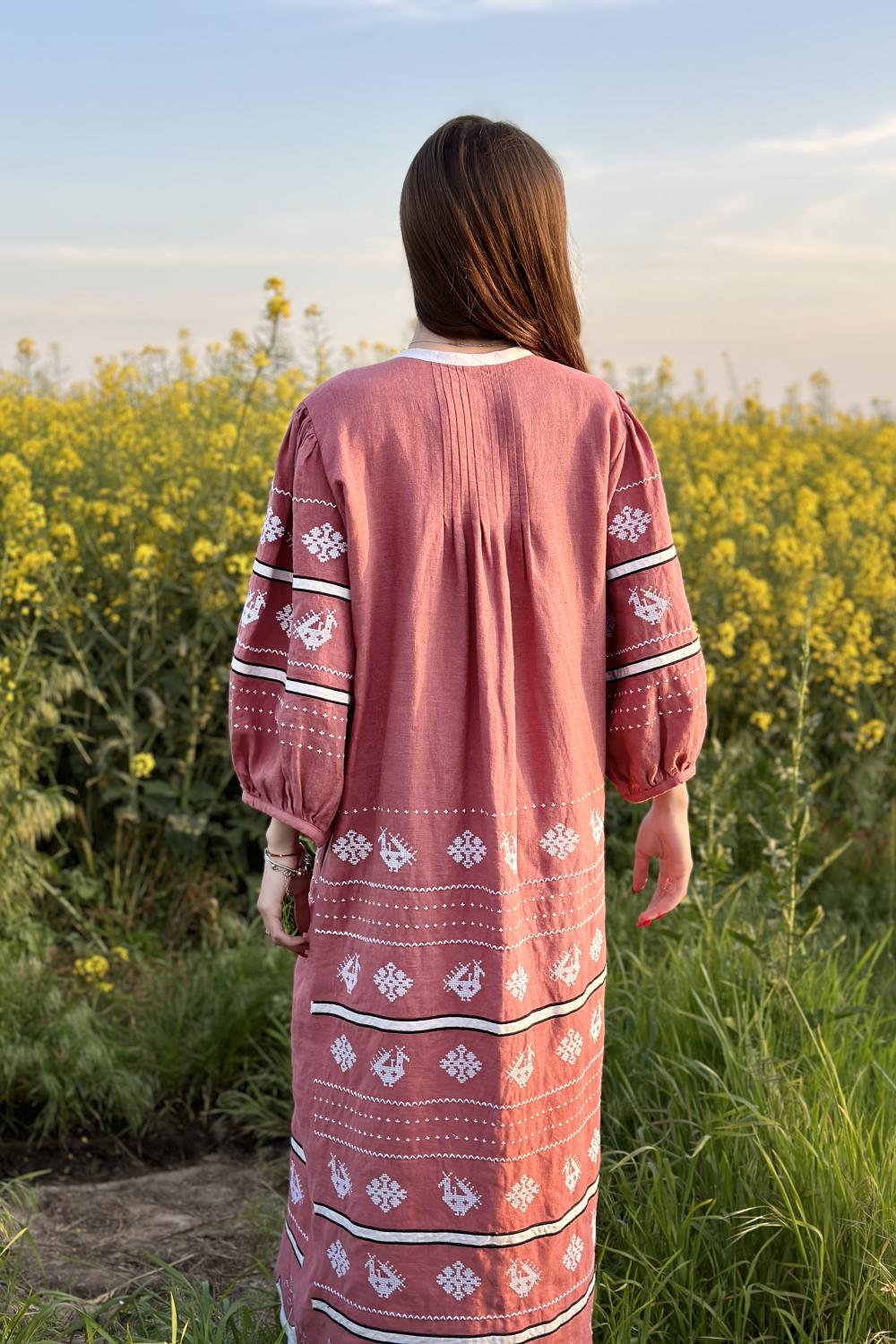 Сукня вишиванка жіноча дизайнерська лляна коралова EMBROIDERED GEM
