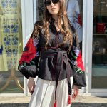 Вишиванка жіноча дизайнерська Червоні маки на чорному льоні  Embroidered Jem